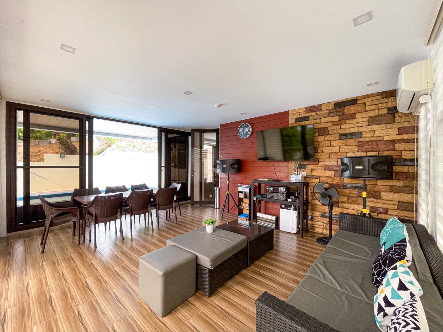 Vast Modern Tropical Beach House in Terrazas photo 4