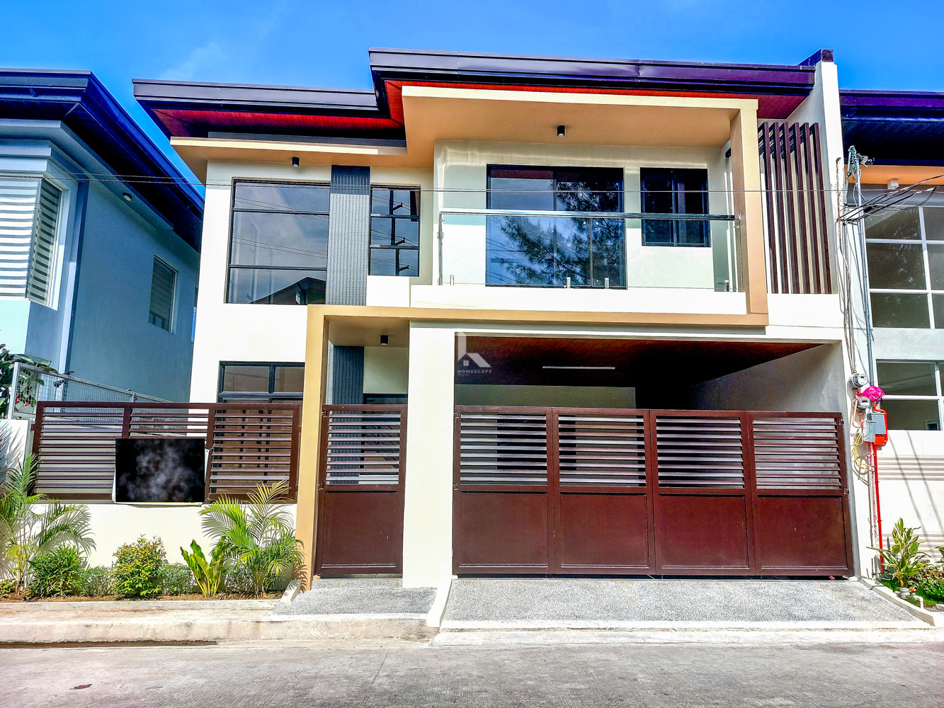 Lovely modern contemporary house for sale photo 1