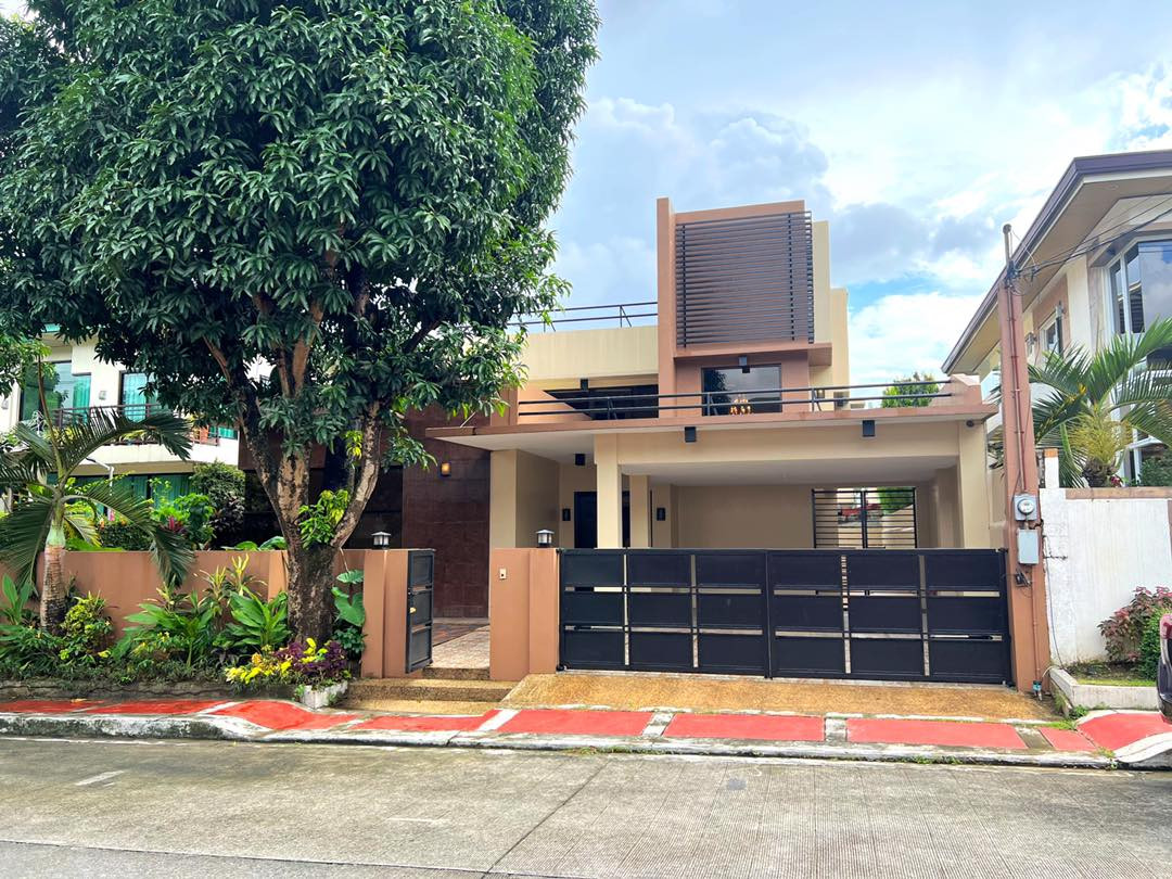 A Pleasant and Spacious House and Lot for Sale in Quezon City photo 2