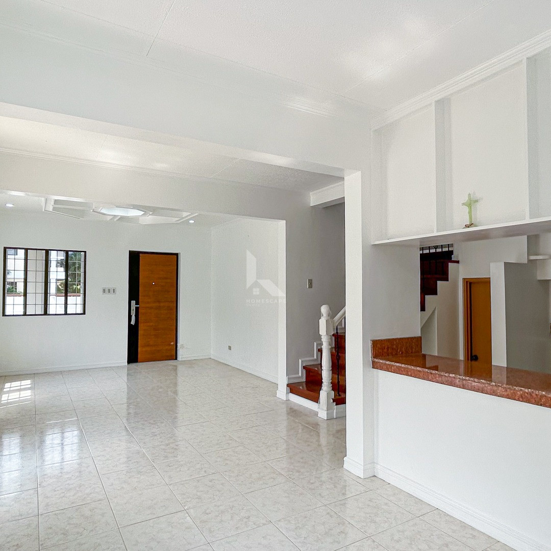 Classy Contemporary Corner House and Lot For Sale photo 5