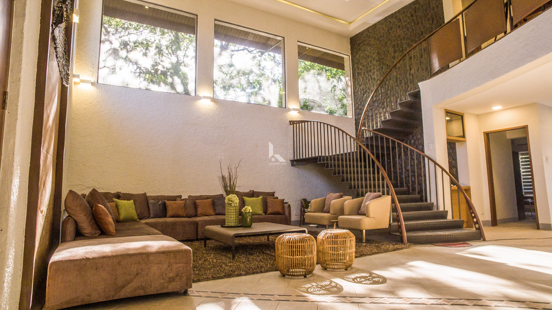 Modern Corner House and Lot with Swimming Pool for Sale in Magallanes Village, photo 4