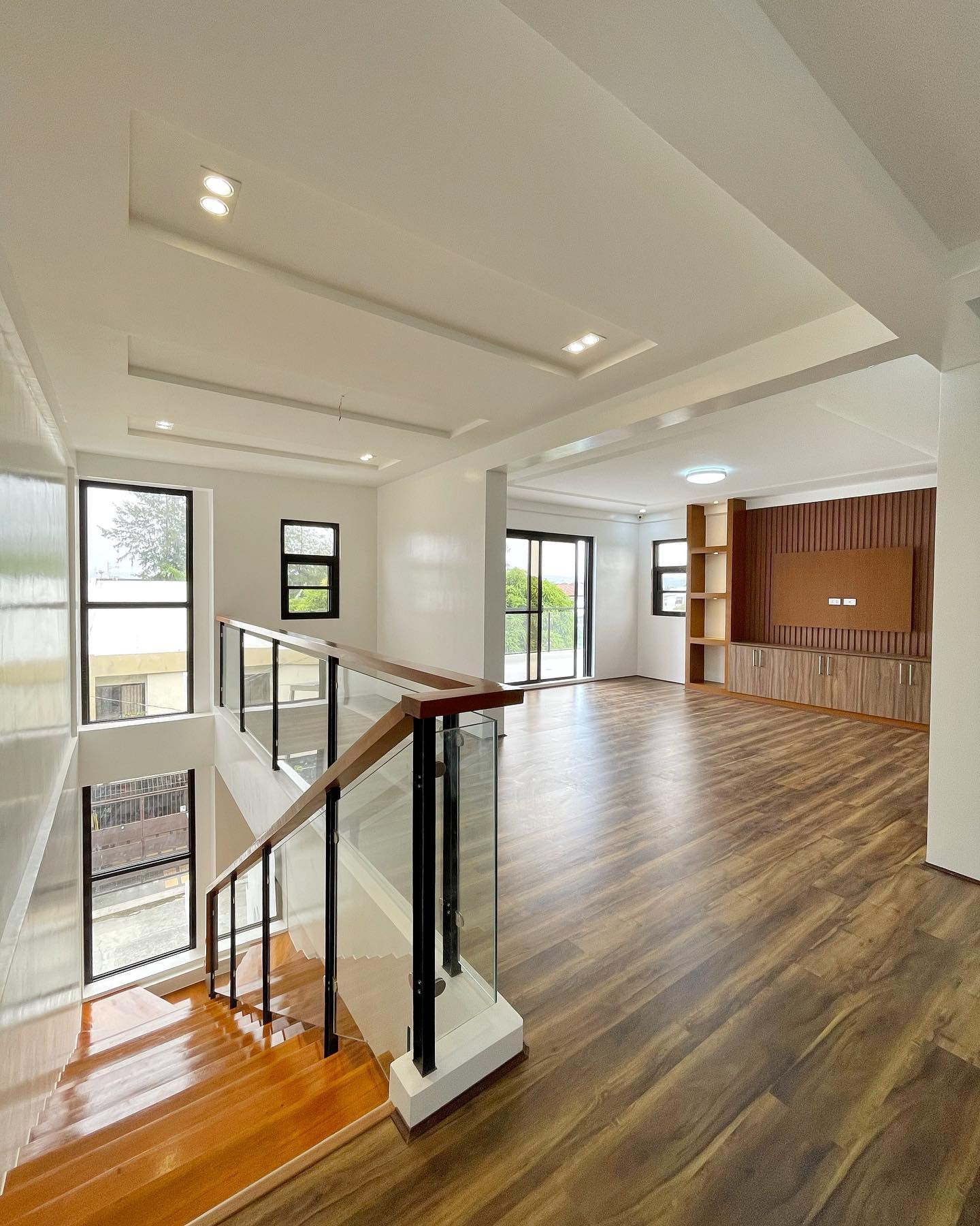 Beautiful Brand New 3-Storey House for Sale in Greenwoods photo 5