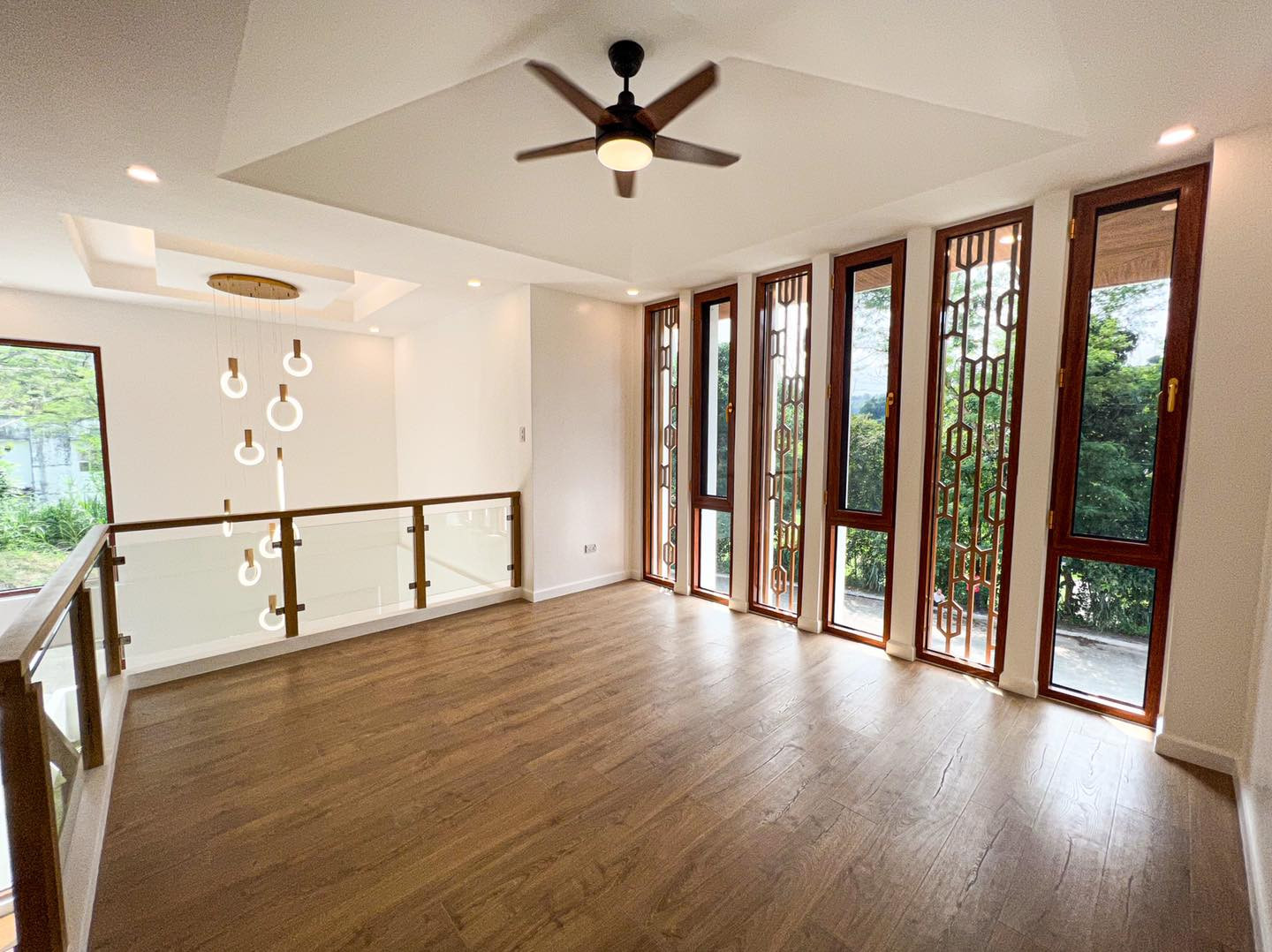 Modern Asian Home for sale with unobstructed Fairway view of the golf course photo 5