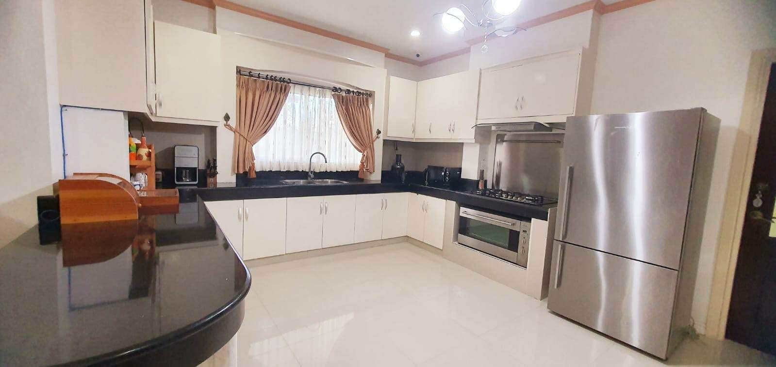 HOUSE AND LOT FOR SALE AT HERITAGE PLACE ANGELES PAMPANGA photo 4