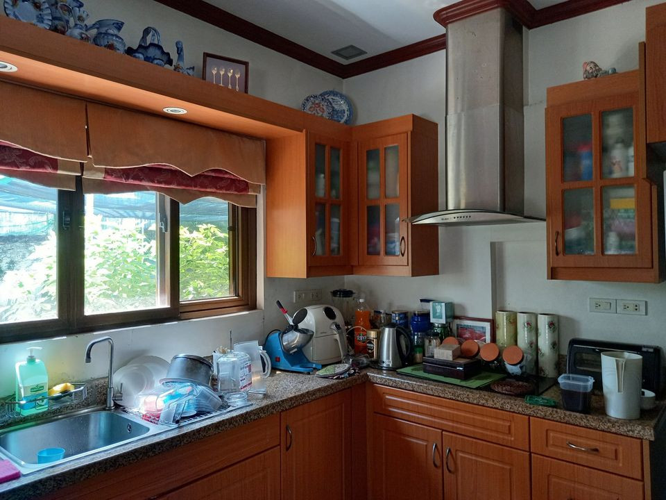 For Sale Ten Bedroom House  Loyola Grand Villas photo 5