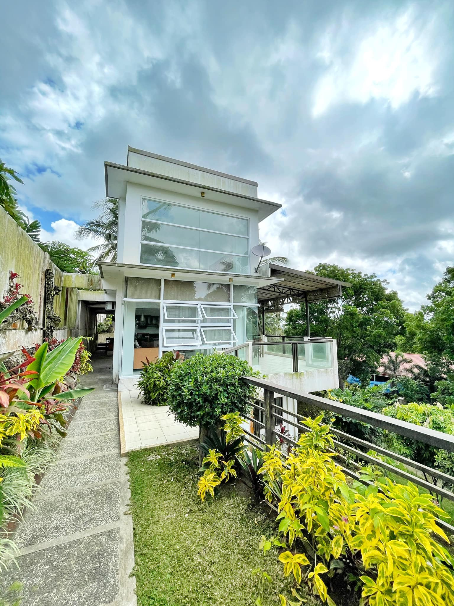1.2 Hectares Farm House and Events Venue for Sale in Silang Cavite photo 1