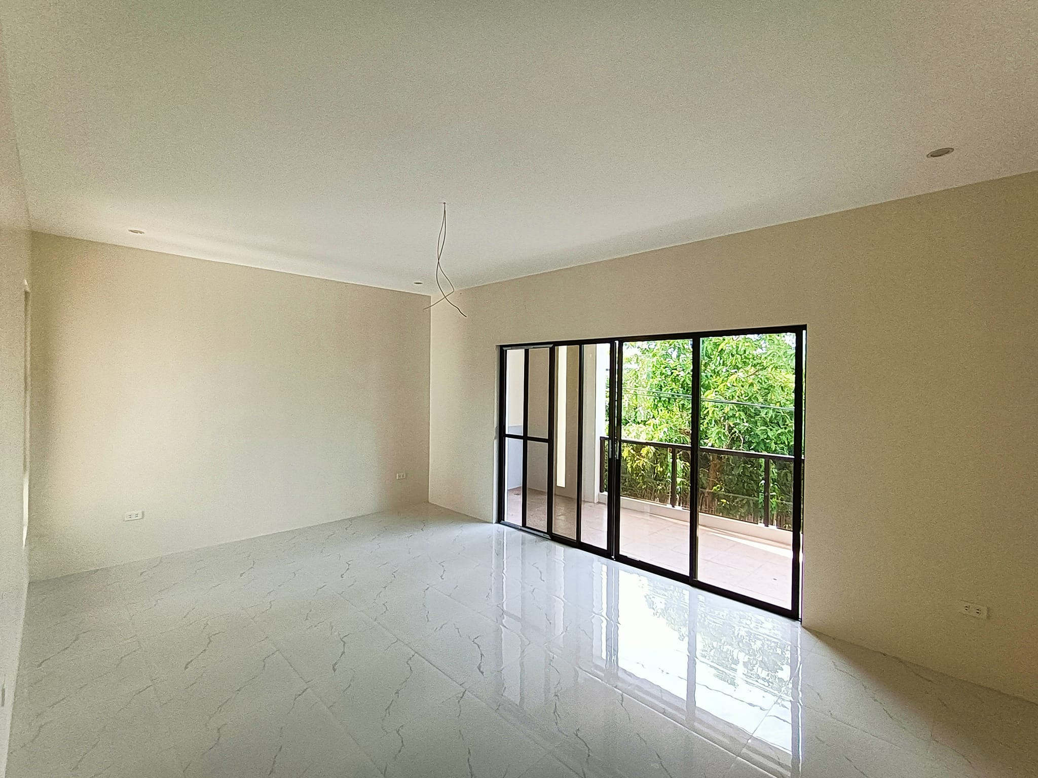 2-STOREY 4 BEDROOMS RESIDENCE IN PAMPANGA photo 3