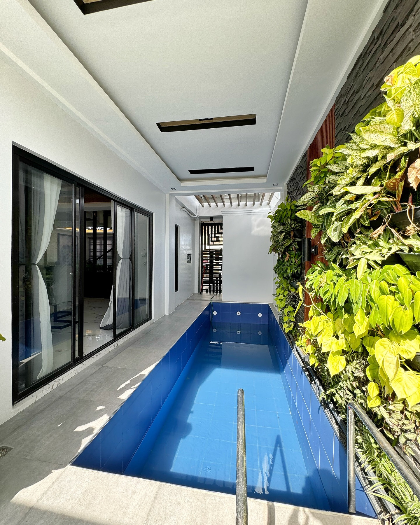 Modern Brand New Fully Furnished House for Sale in Greenwoods Executive Village photo 2