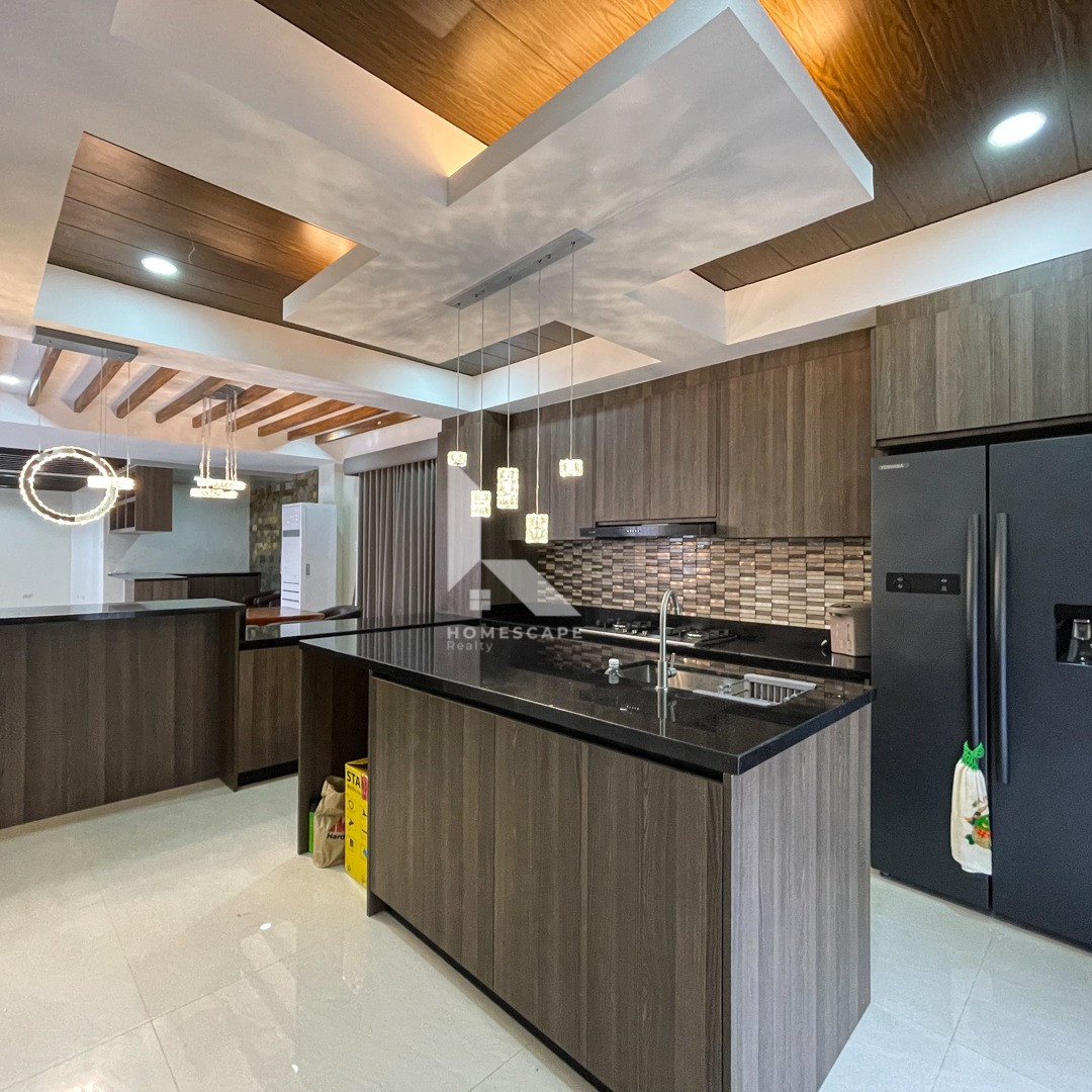 Pleasing Modern Contemporary House and Lot For Sale in Twin Lakes Tagaytay photo 4