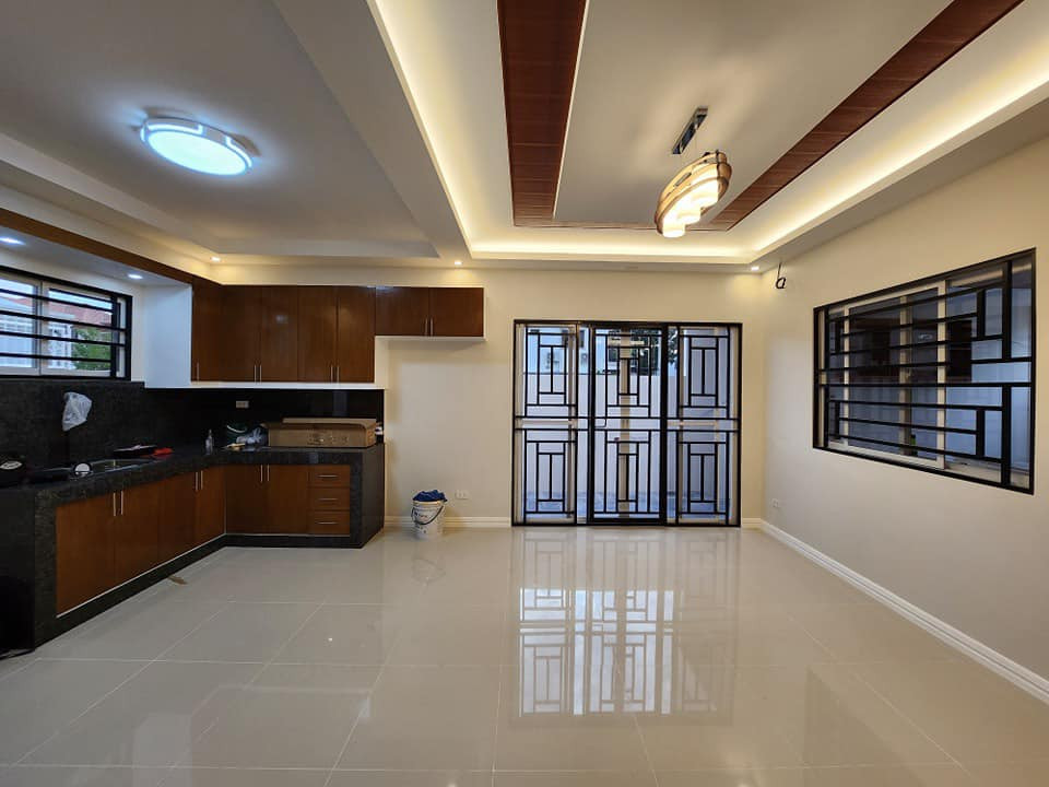 FOR SALE BRAND NEW MODERN HOUSE WITH POOL photo 3