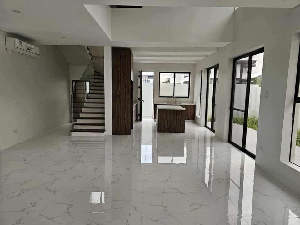 VENARE HOUSE AND LOT NUVALI photo 3