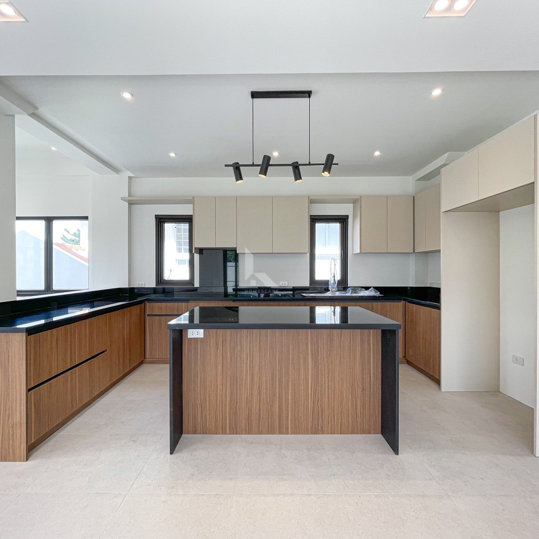 Classy Brand New Contemporary House and Lot For Sale photo 4
