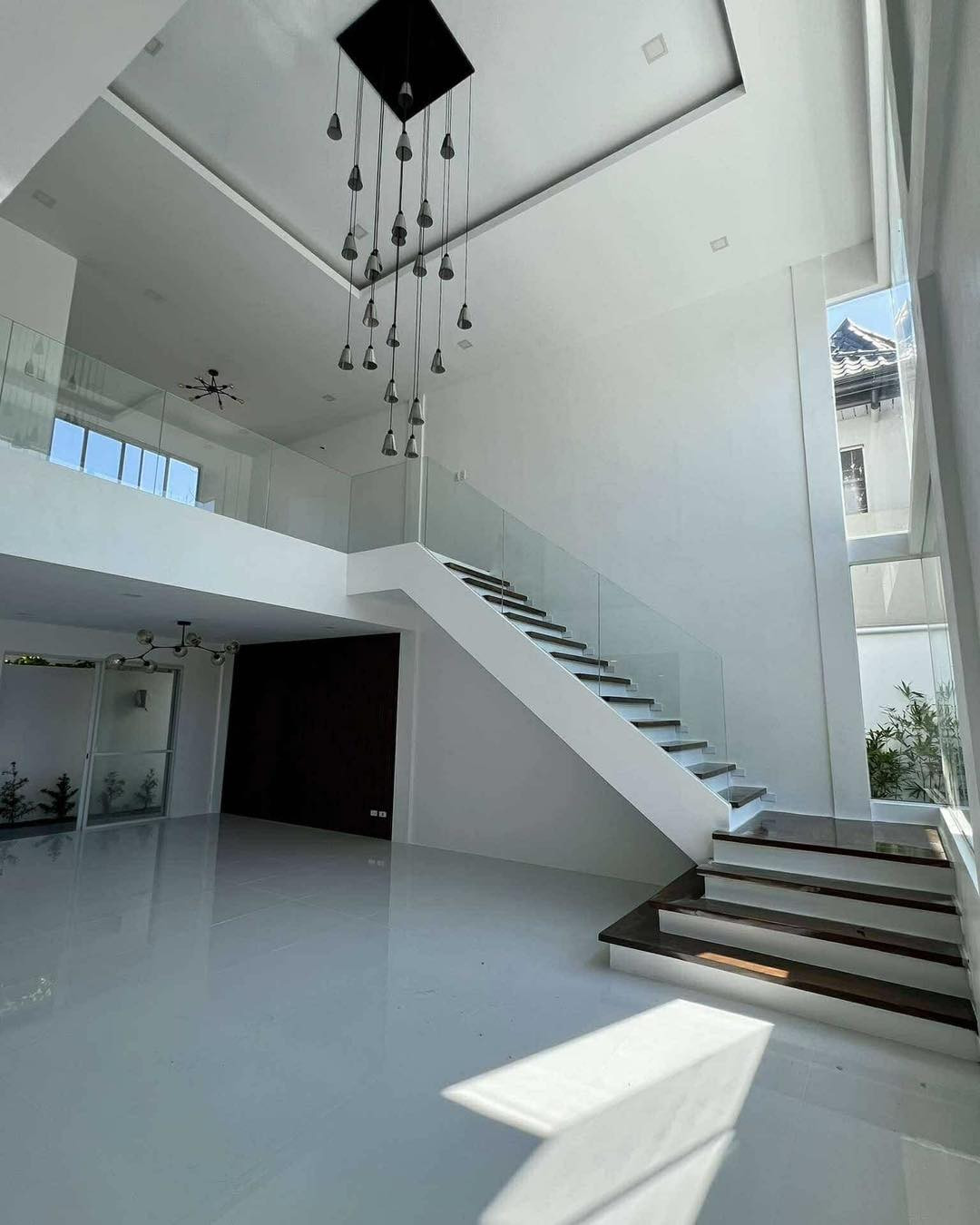 A Striking New 4 Bedroom Modern House and Lot for Sale in BF Homes photo 4