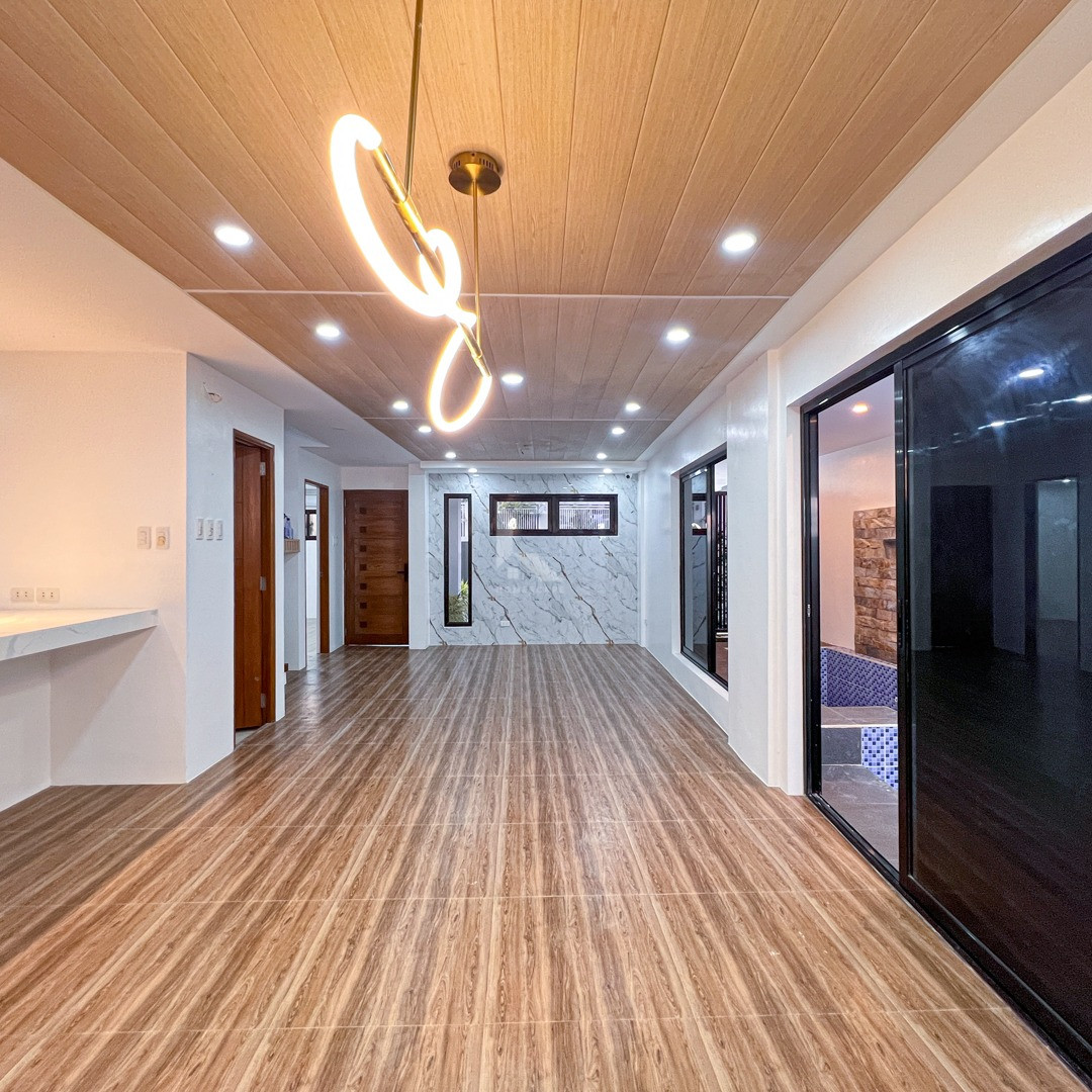 Multi-Level Modern Industrial House and Lot with Swimming Pool for Sale photo 5