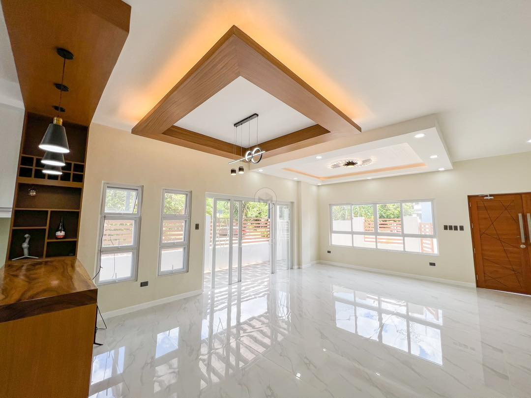 A Contemporary Polished House for Sale in Antipolo City photo 3