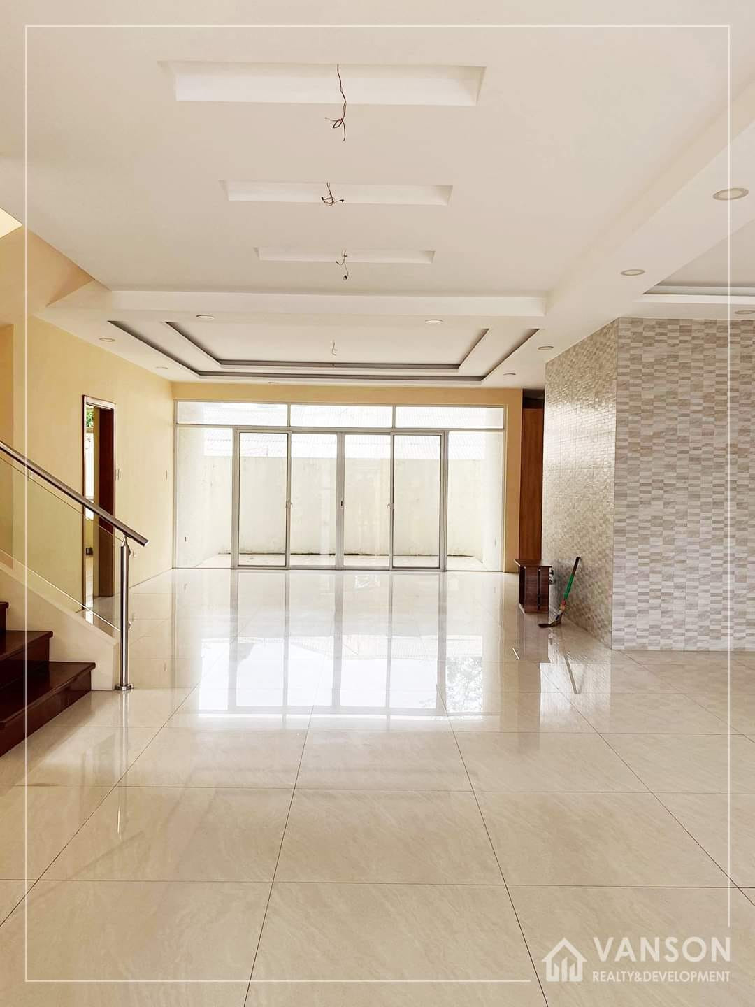 HOUSE AND LOT FOR SALE IN QUEZON CITY photo 4