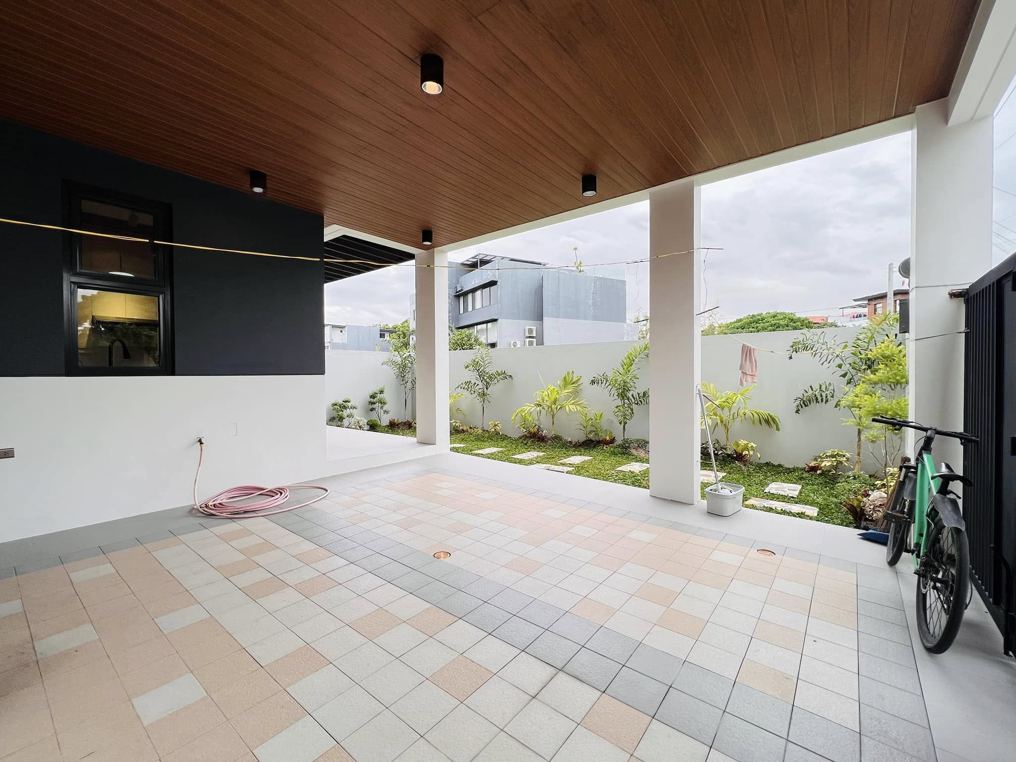 Own this Brand-New 3-Bedroom Corner House photo 3