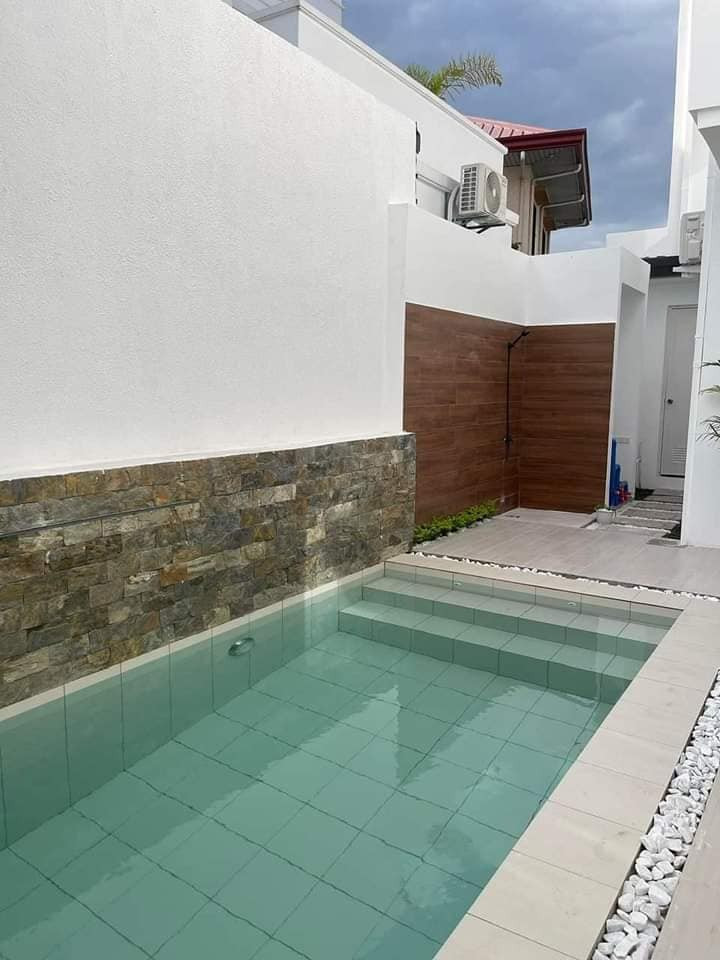 PRE-SELLING MODERN CONTEMPORARY 3-BEDROOM 2-STOREY HOUSE photo 2