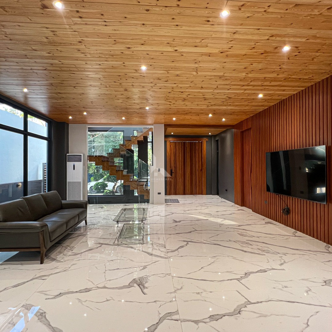 Gorgeous Modern Asian Industrial House For Sale in Don Antonio Royale Estates photo 5