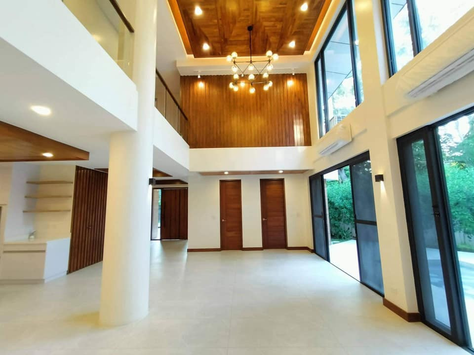 3 Storey Ayala Alabang Village House For Sale photo 4