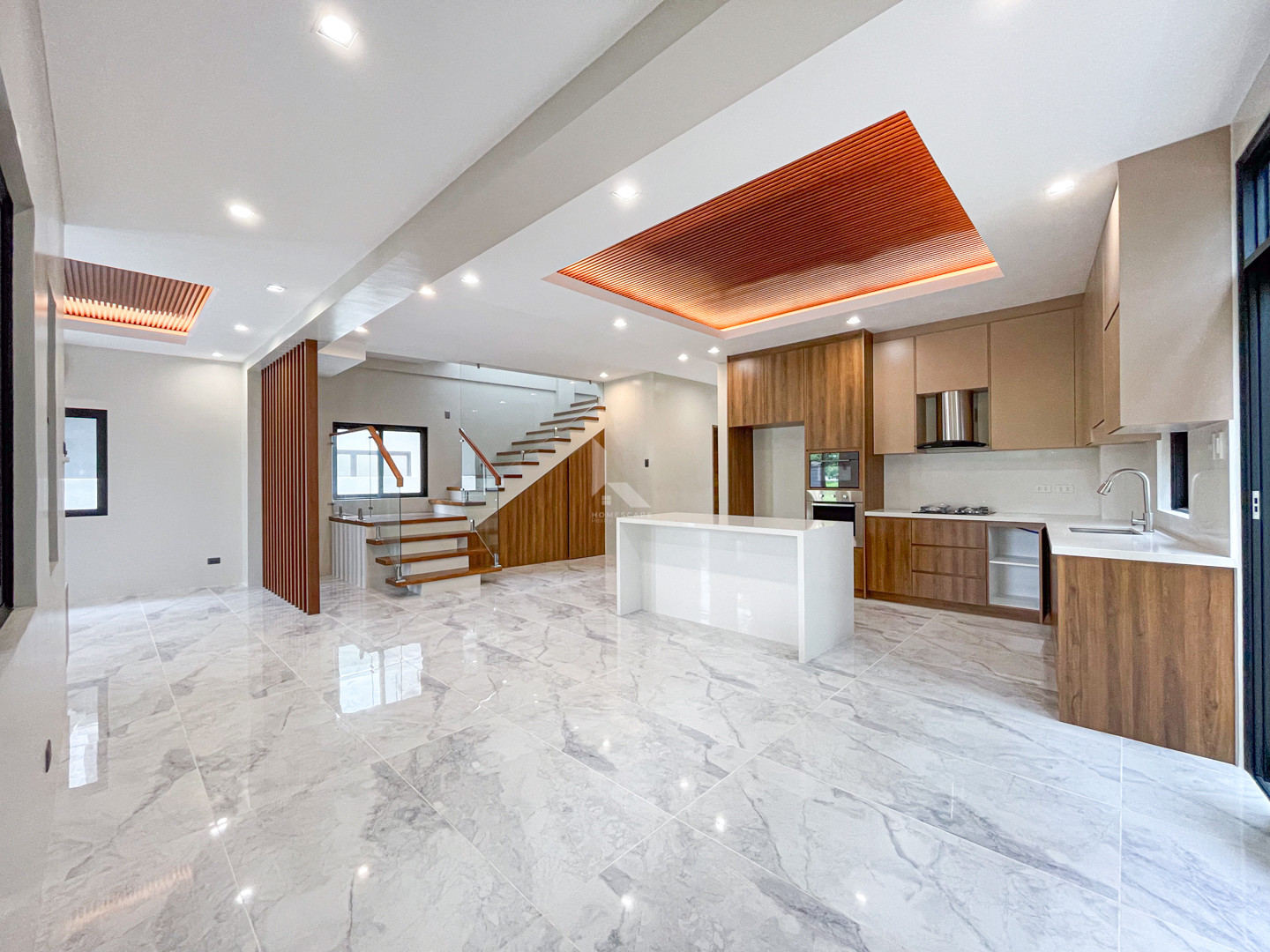 Elegant Brand New Modern Contemporary House and Lot photo 2