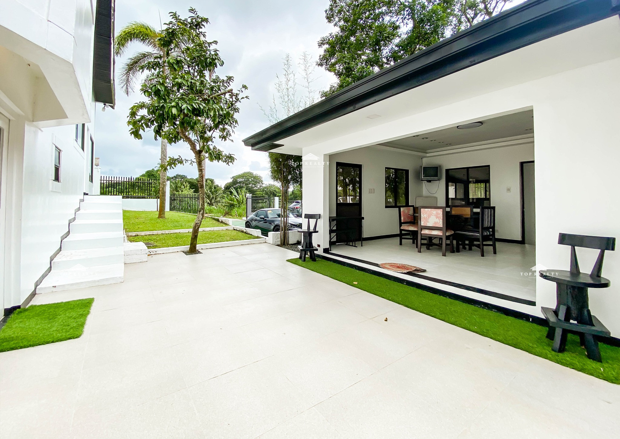 This fully furnished home is Airbnb-ready with end-of-the-road privacy photo 3
