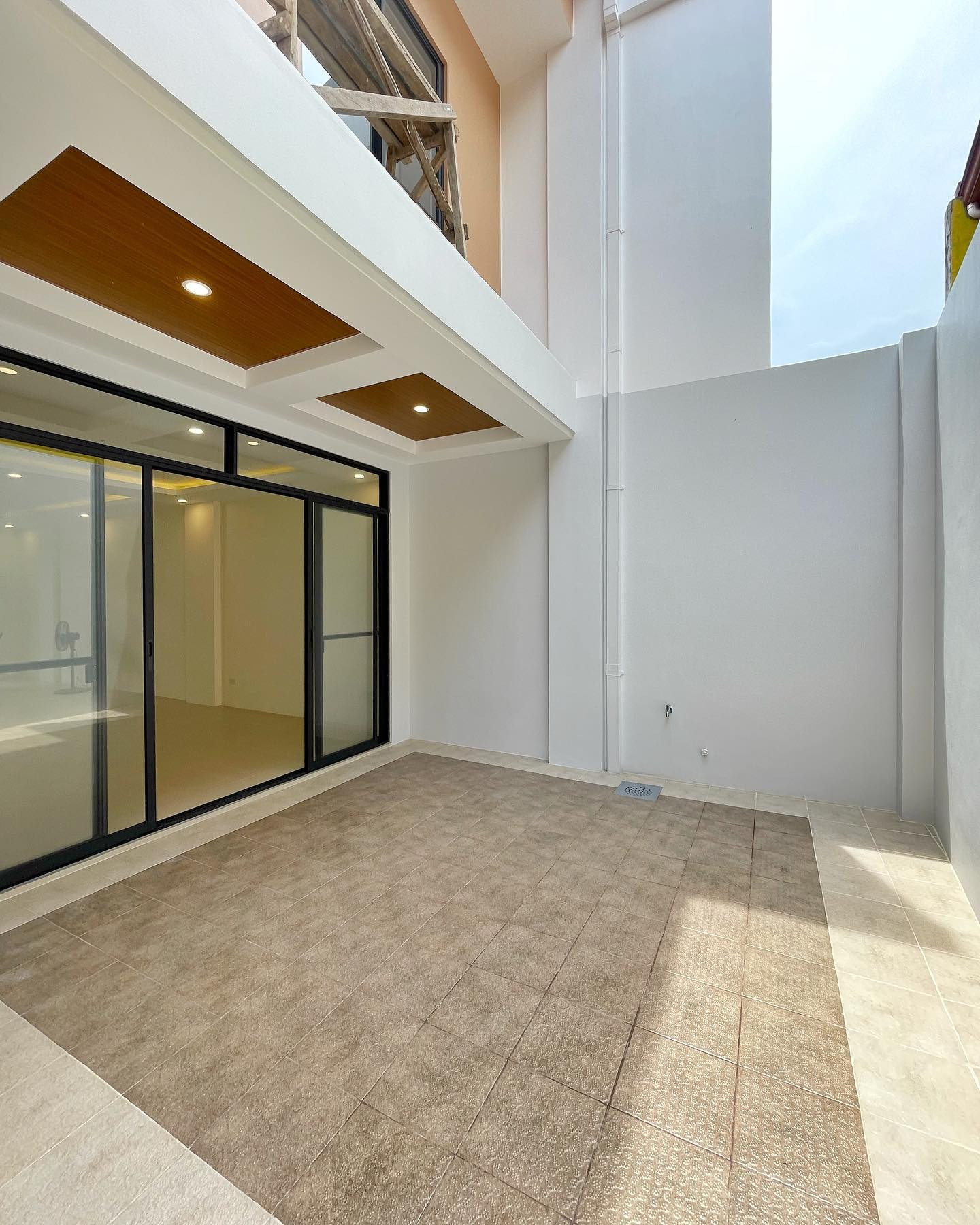 Brand New Modern House and Lot in Marcos Highway Antipolo City photo 5