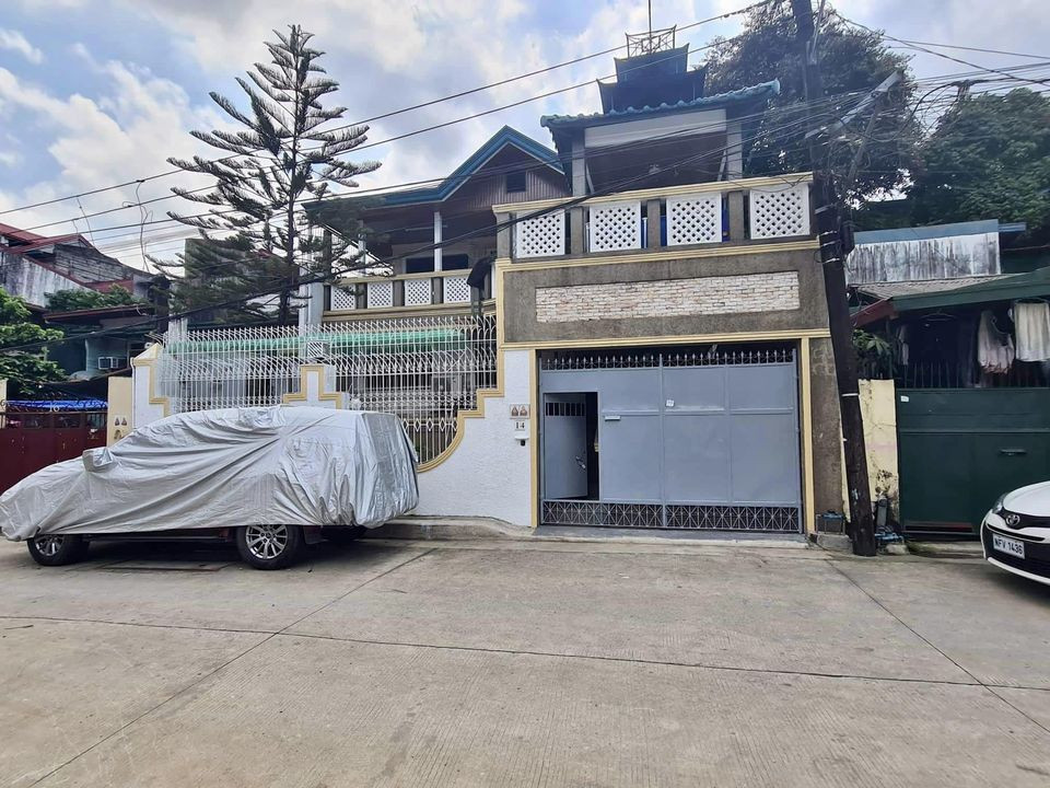 Newly Renovated Big House at Roxas District Quezon City photo 1