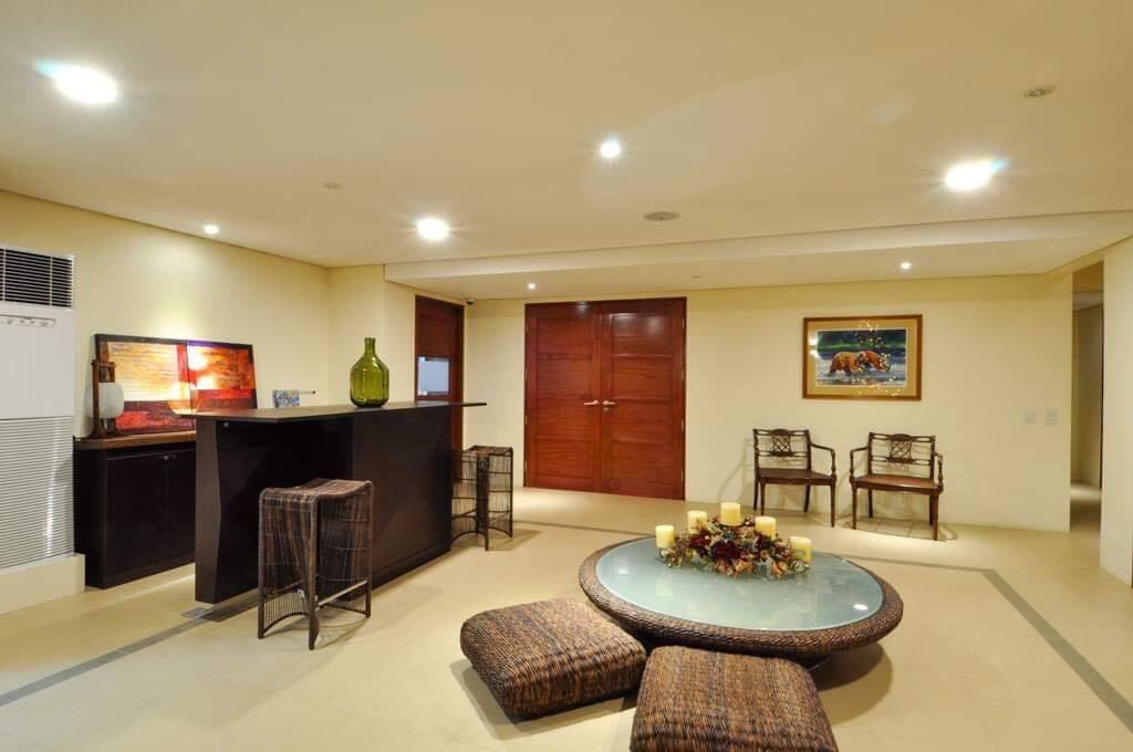 Snatch this Corner House in Valle Verde photo 5