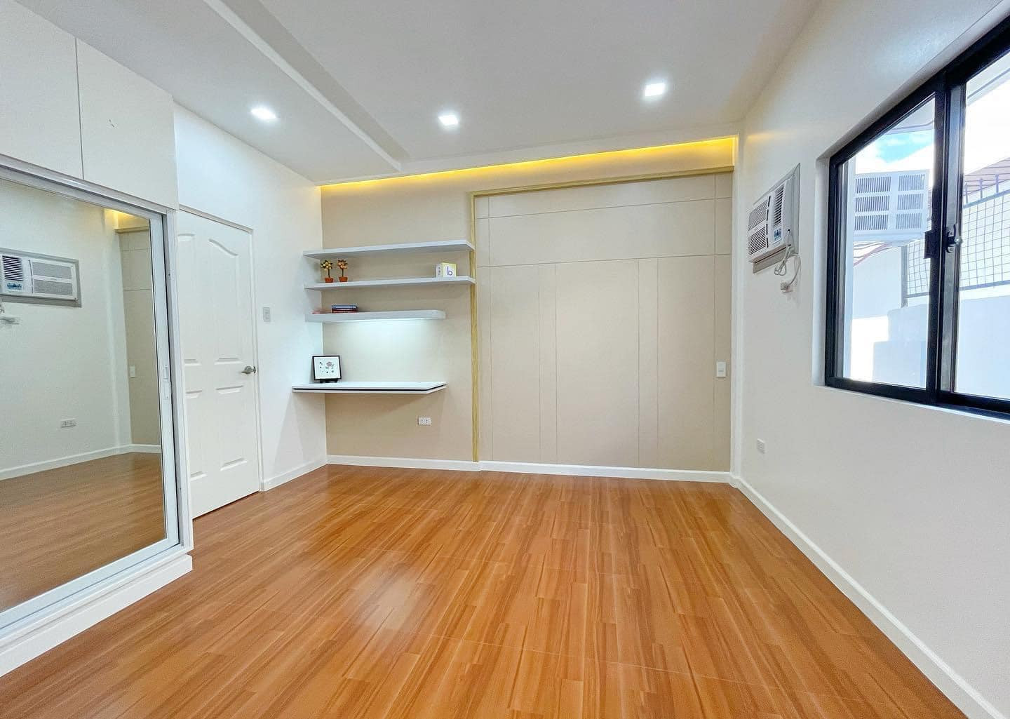 Beautiful House & Lot For Sale photo 3
