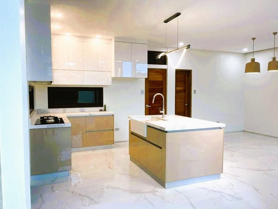 Enchanting 4 Bedroom House and Lot for Sale n Antipolo City photo 2