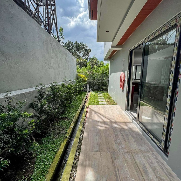 Brand New 2 Storey Modern Houseand Lot for Sale in Filinvest 1, Quezon City photo 2