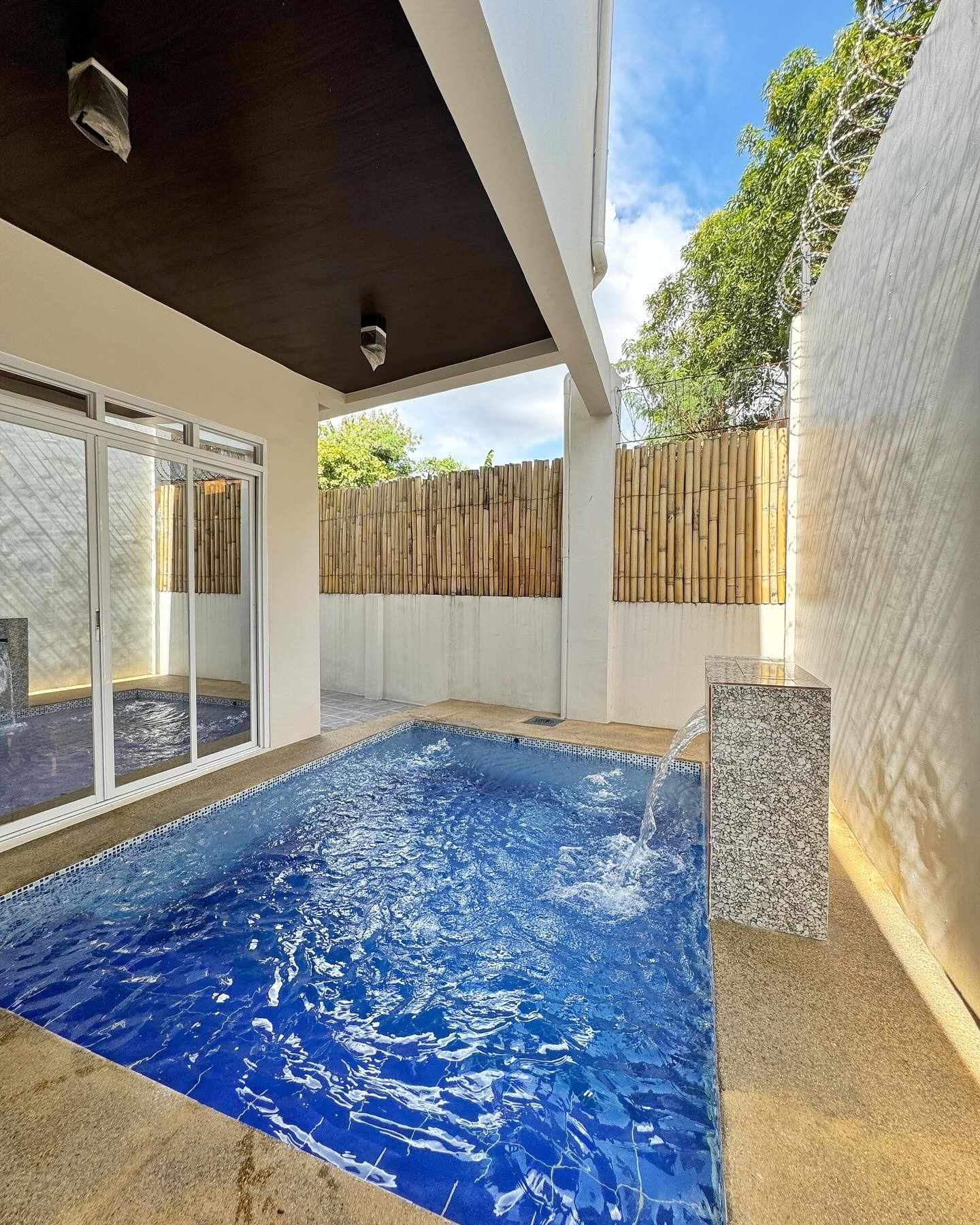 Brand New Modern House w/ Pool for Sale in Marcos Highway Antipolo City photo 3