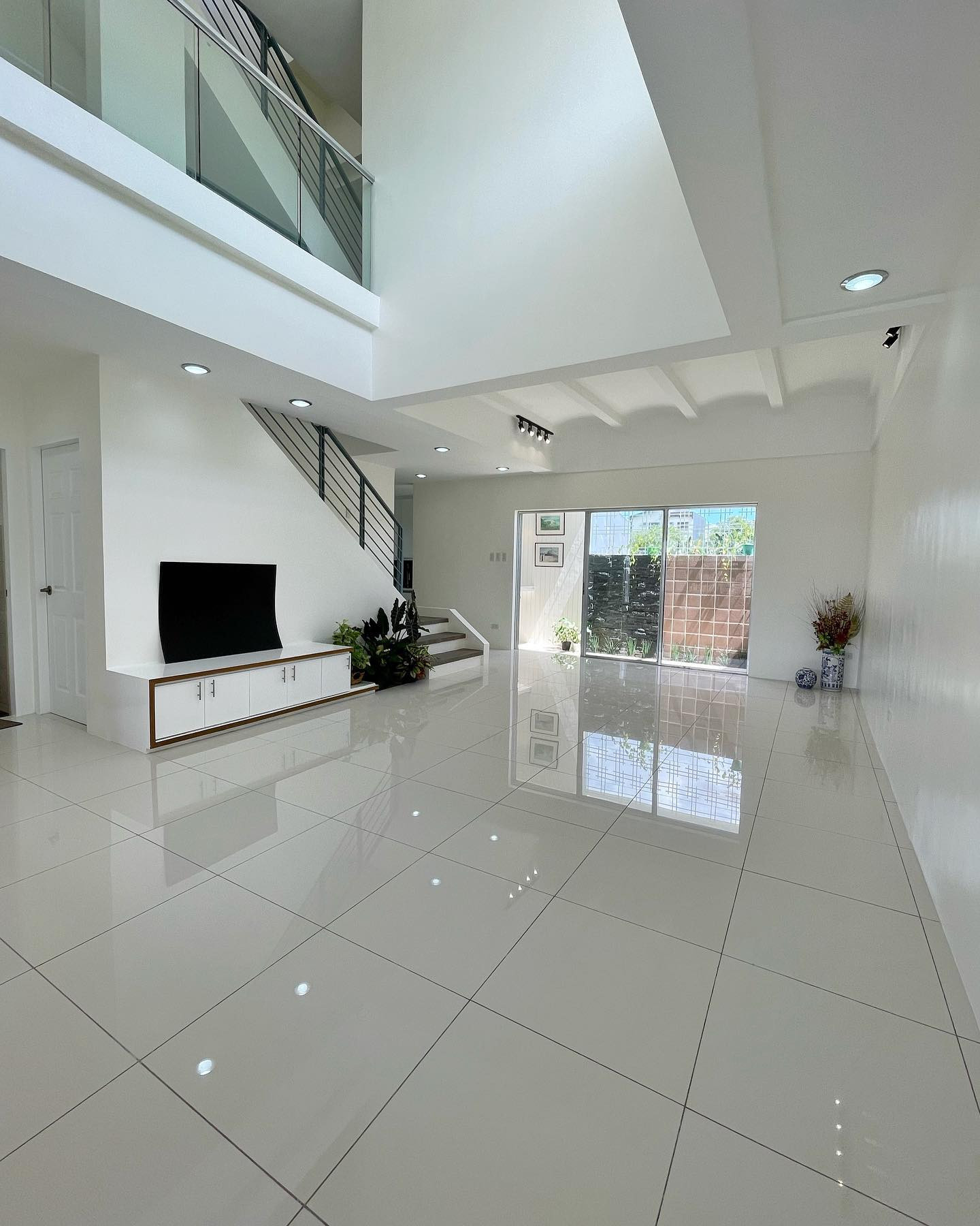 Brand New 3-Storey Modern for Sale in Greenwoods Executive Village photo 2