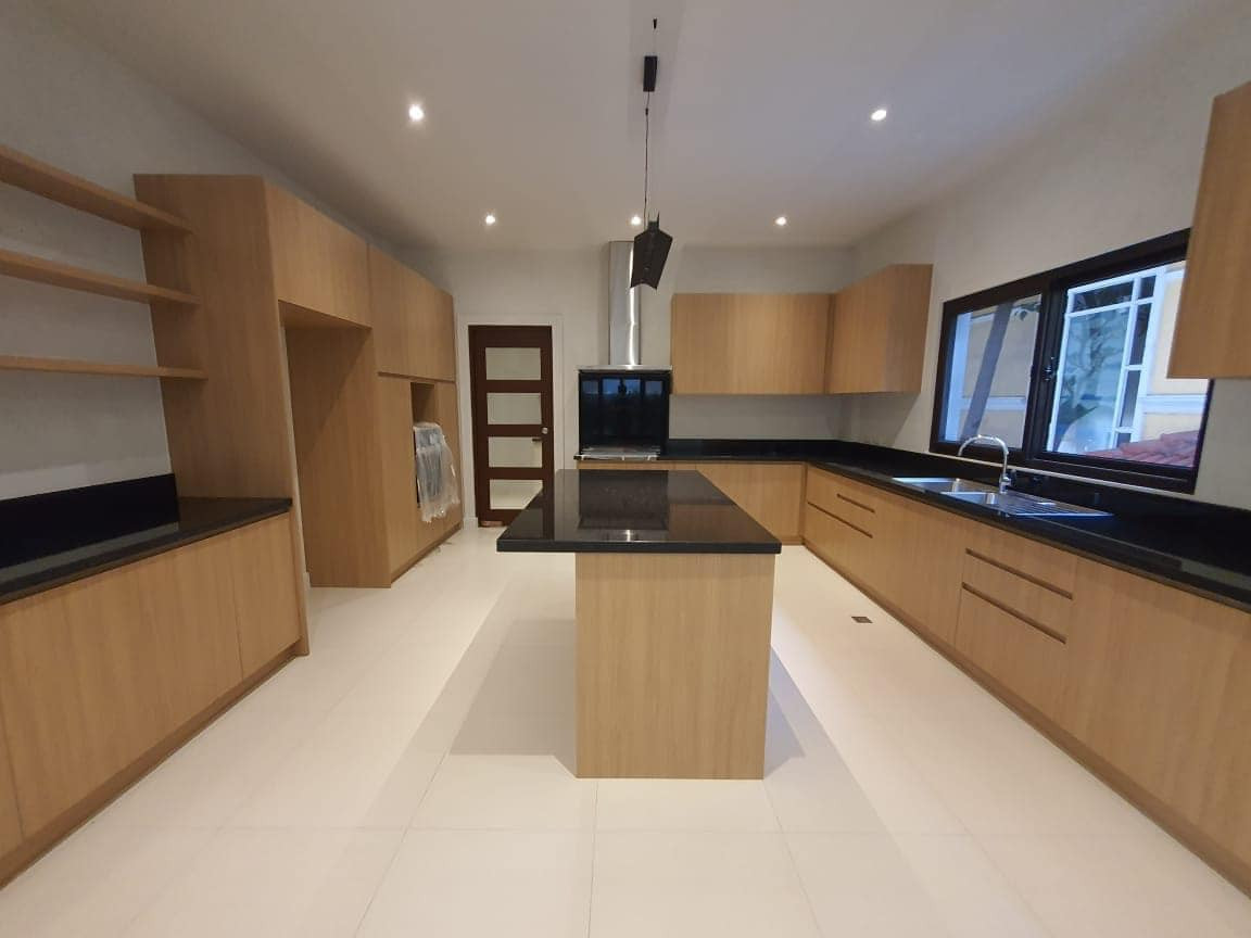 A Freshly Built Modern Home in Hillsborough, Alabang photo 5
