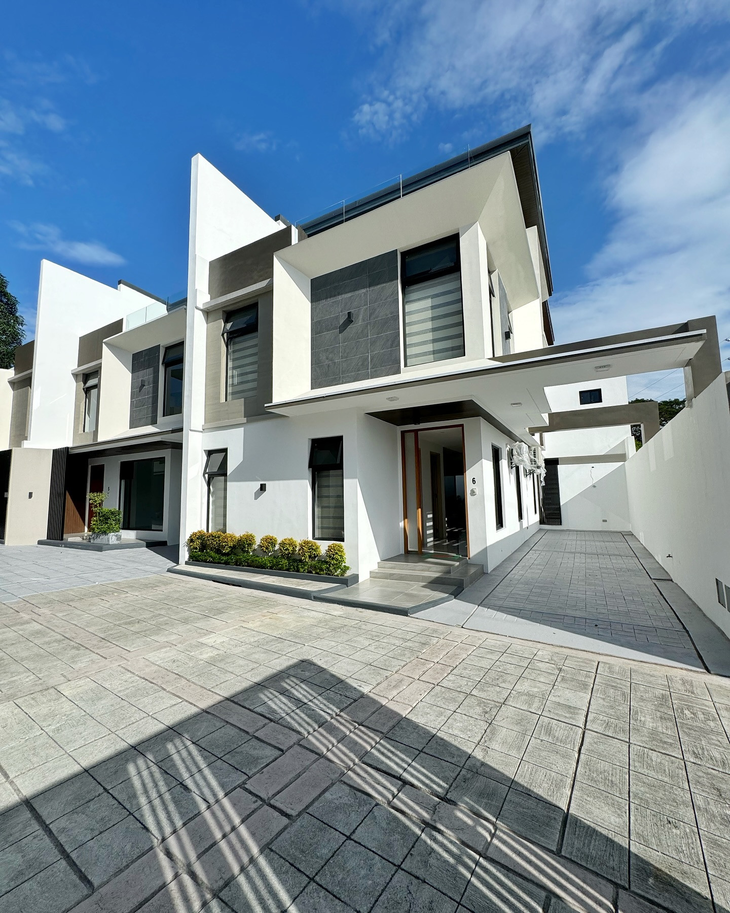 Brand New Modern House for Sale in BF Homes Paranaque photo 1
