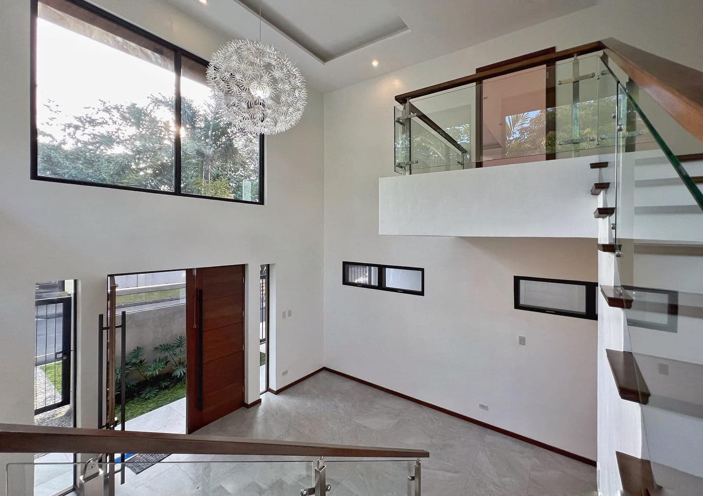 Brand New Modern Contemporary House & Lot For Sale photo 3
