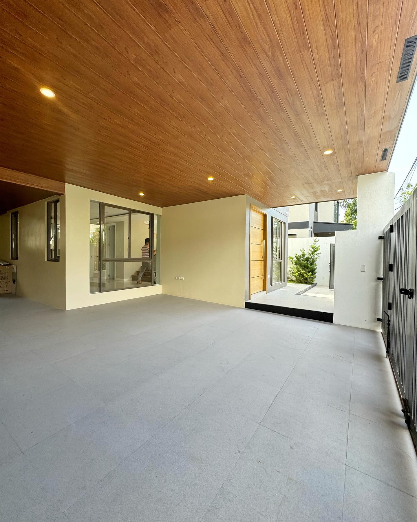 Brand New Modern House for Sale in BF Homes Paranaque photo 2