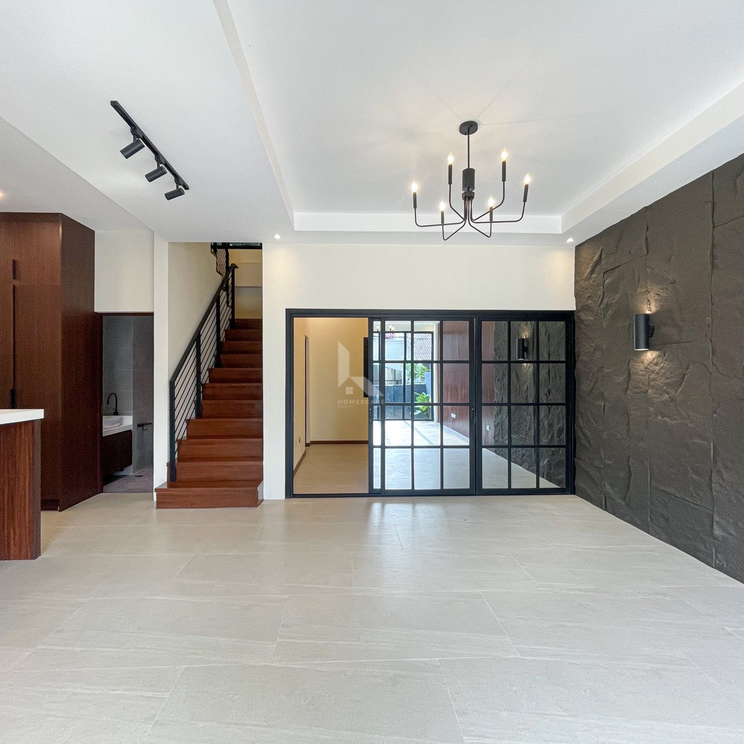 Stylish Modern Industrial in Ayala Alabang Village, Muntinlupa City photo 3