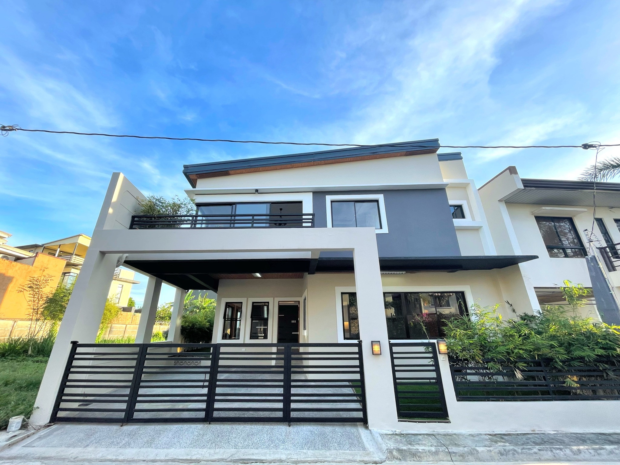 Attractive Homey House and Lot for Sale photo 1