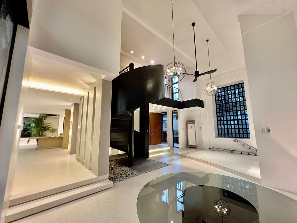 OVER LOOKING HOUSE AND LOT FOR SALE WITH ATTIC FILINVEST 2 photo 2