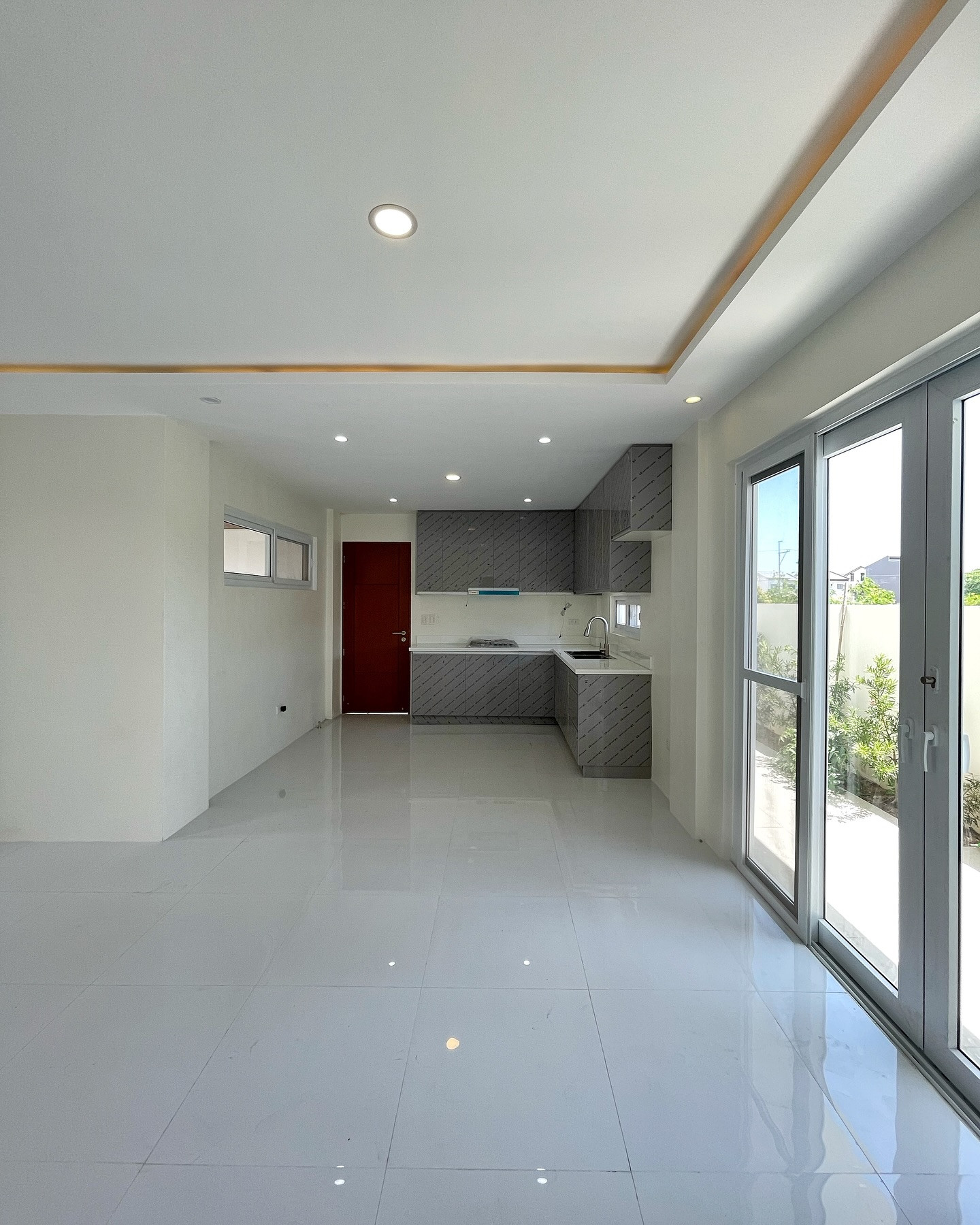 Brand New Modern House for Sale photo 4