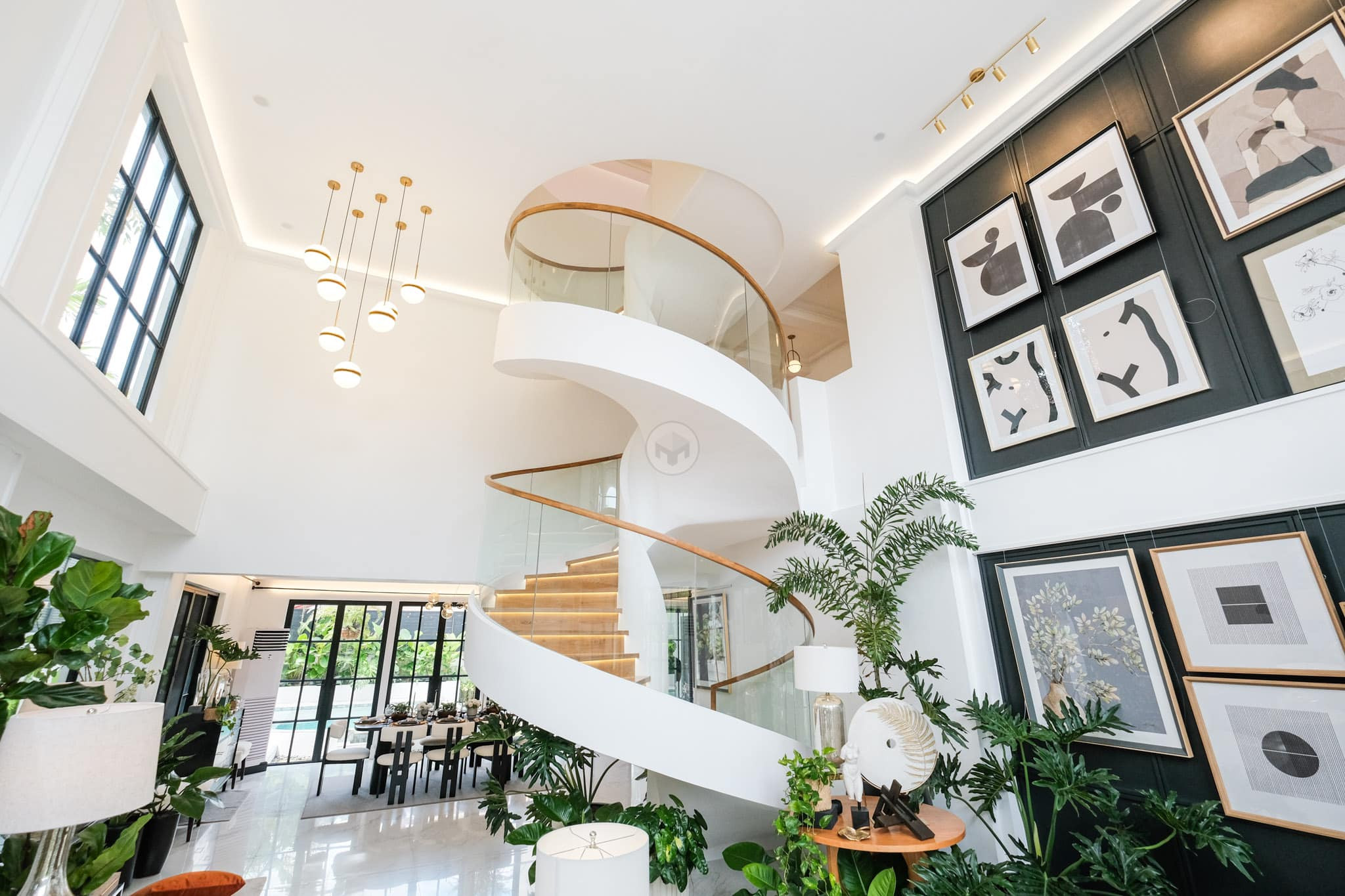 An Elegant Timeless House and Lot for Sale photo 4