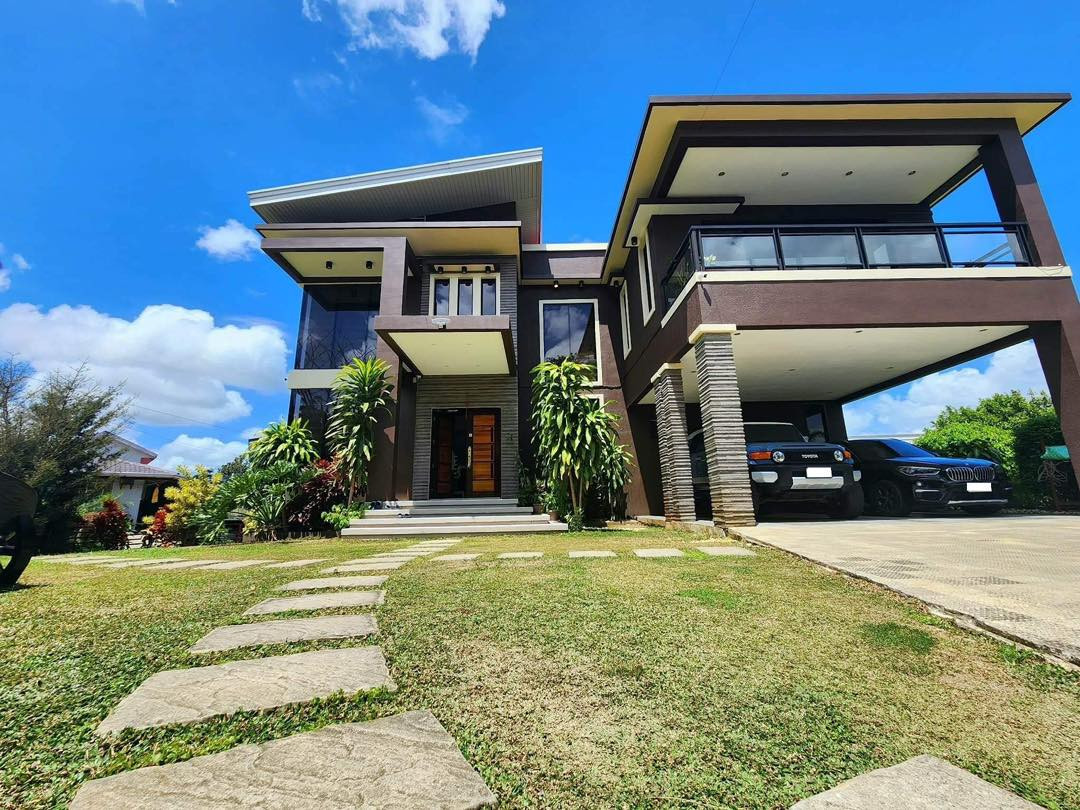 A Spacious Family Home for Sale in Laguna photo 1