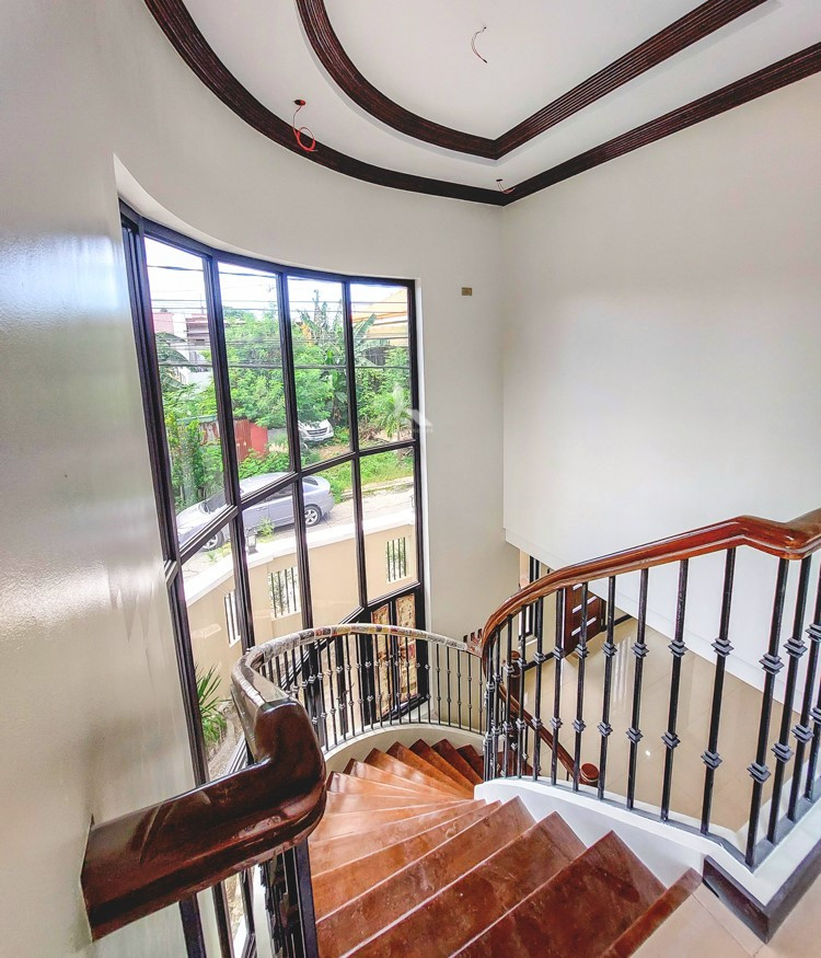 2 Storey Renovated House and Lot for Sale photo 2