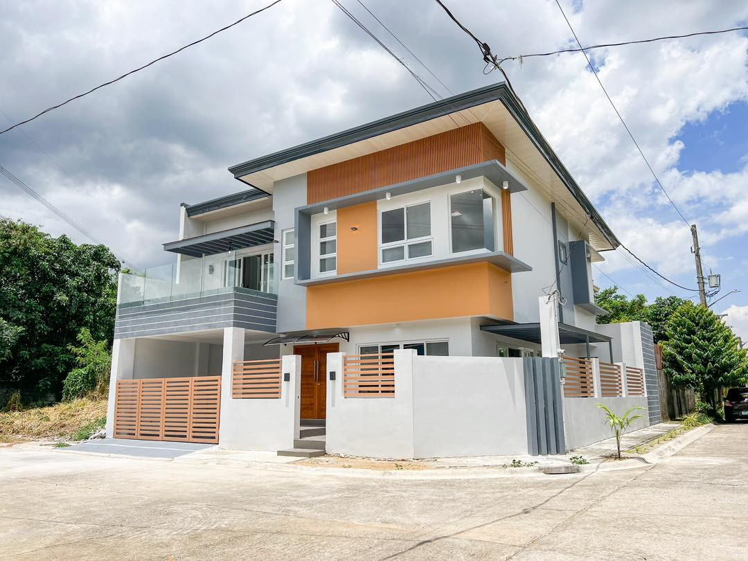 A Contemporary Polished House for Sale in Antipolo City photo 1