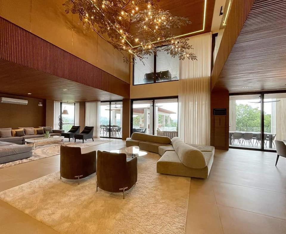 luxury House and lot Overlooking view all over Metro Manila photo 3