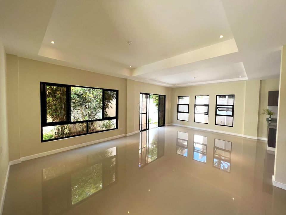 House and Lot for Sale in BF Homes - Northwest photo 5