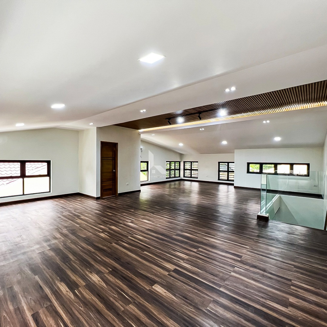 Remarkable Brand New Modern Design House for Sale photo 5