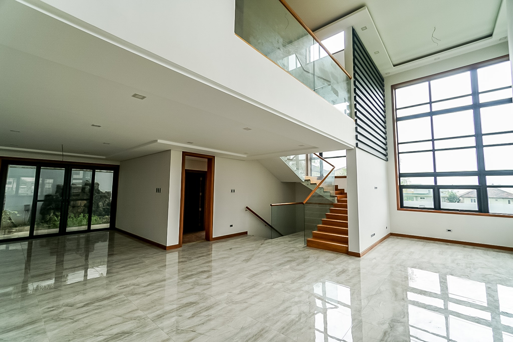 Brand new contemporary house with an elegant finish located in Tivoli Royale photo 2